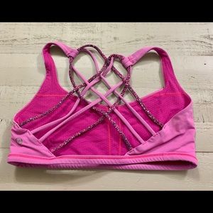 Lululemon free to be wild pink bra size 6